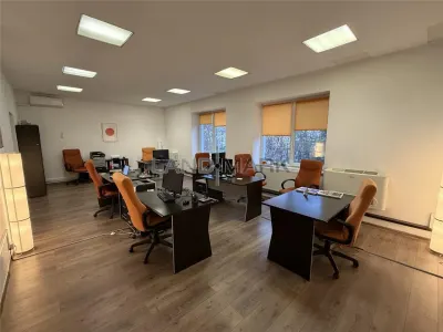 EXCLUSIVITATE ! Spatiu birouri , 200 mp , zona Favorit - foto 2