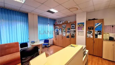 EXCLUSIV Spatiu comercial 560 mp la bulevard, zona centrala. - foto 11