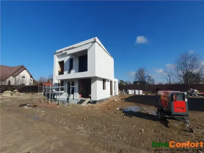 Vila de lux cu 667 mp teren, in Valea Ursului langa padure - Iasi