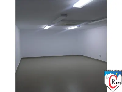 Hală dedicată pentru depozitare produse farmaceutice - foto 12
