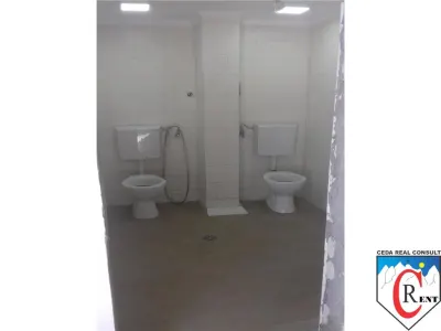 Spatiu comercial cu vad 220 mp - foto 5