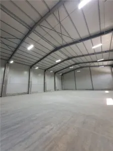 Zona Branesti - Hala 540 mp cu rampa TIR - cazare - foto 3