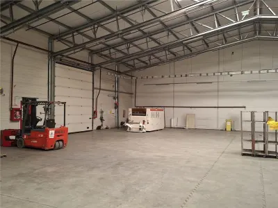 Stefanesti-A3-Hala 2100 mp,cu birouri clasa A,ISU, 4,60 e/mp - Stefanestii de Jos