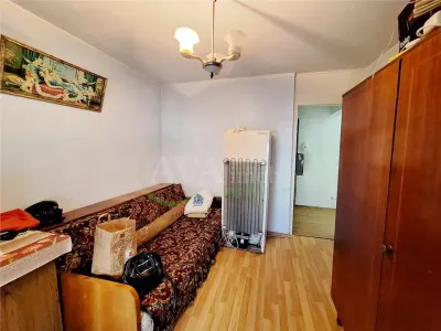 Apartament cu 3 camere, 55 mp utili  | Etaj 1, balcon si centrala– Zona Mioritei - foto 4