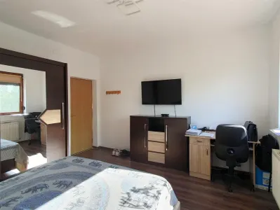 Apartament la vila cu terasa si curte proprie pe Cl. Cisnadiei - foto 21