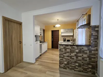 Apartament mobilat la etajul 1 in orasul de jos strada 9 Mai - Sibiu - foto 12