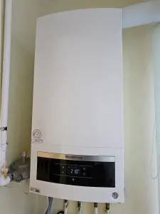 Apartament 3 camere decomandat cu pivnita de vanzare in Vasile Aaron - foto 17