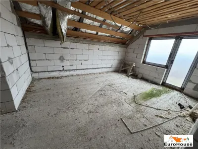 Casa la rosu de vanzare in Alba Iulia - foto 3