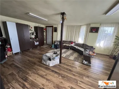 Casa de vanzare in Alba Iulia - foto 1