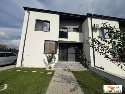Casa insiruita - colt  de vanzare in Alba Iulia - Alba Iulia