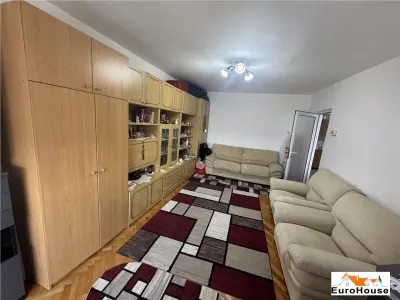 Apartament cu 3 camere de vanzare in Alba Iulia Cetate - foto 2