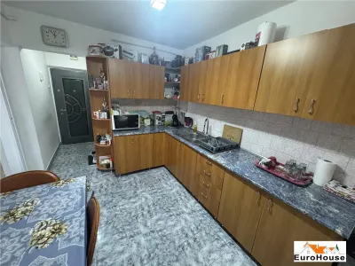 Apartament cu 3 camere de vanzare in Alba Iulia Cetate - foto 12
