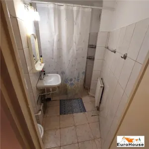 Garsoniera de inchiriat in Alba Iulia - foto 7