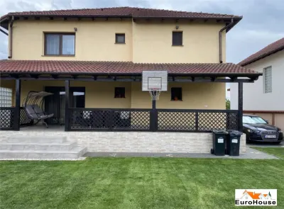Casa de vanzare in Alba Iulia - foto 2