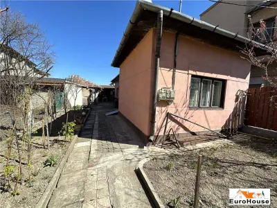 Casa de  vanzare in Alba Iullia - foto 2