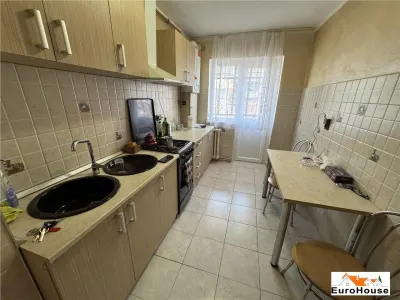 Apartament cu 3 camere de inchiriat in Alba Iulia Cetate - foto 7