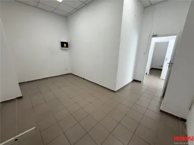 SPATIU COMERCIAL 100 MP – POZITIE ULTRACENTRALA, VIZIBILITATE EXCELENTA - foto 9