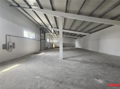 HALA RENOVATA, 364mp, PECO SERBANESTI - foto 4