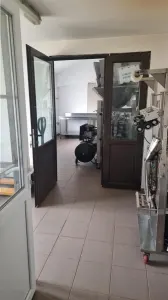 Hala situata in Vladesti - foto 3