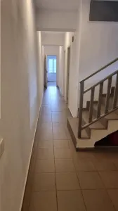 Hala situata in Vladesti - foto 7