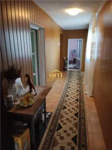 Două case in aceeași curte, 5.600 mp teren - Golești | 138.000 € negociabil - foto 15