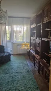 Apartament 3 camere de - Zona Traian, etaj 3/4 - foto 1