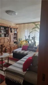 Apartament 3 camere de vanzare - Ostroveni, zona Pieței, decomandat, 71,29 mp - foto 3