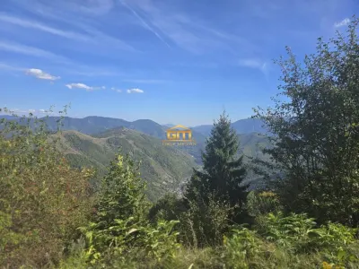 Teren 5234mp  intravilan de vanzare - Malaia, sat Ciunget, cu fundație - Malaia