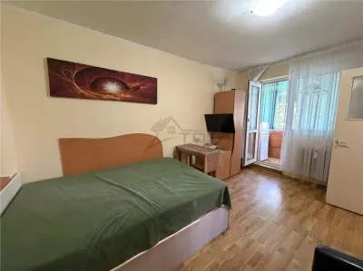 Garsoniera in bloc de apartamente , Podu Ros - etaj 2 - Iasi