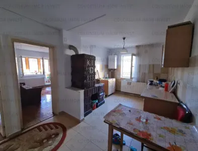 Apartament 3 camere, decomandat - zona Ghimbav - foto 2