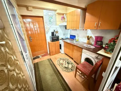 Camera cu baie si bucatarie zona Uzina 2 - foto 1