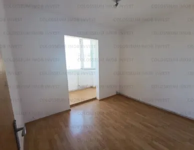 Apartament cu 4 camere, decomandat - zona Bartolomeu - foto 5
