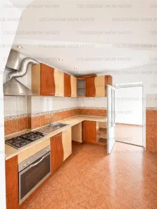 Casa de inchiriat | pretabil birouri | Racadau - foto 4