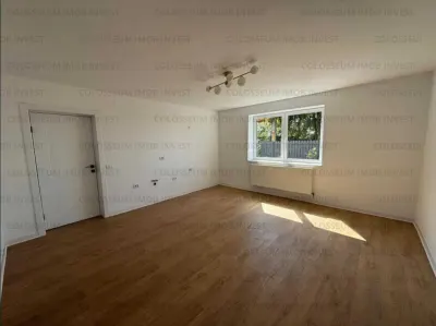 Apartament 2 camere | Renovat | Curte Privata | Brasovul Vechi - foto 2