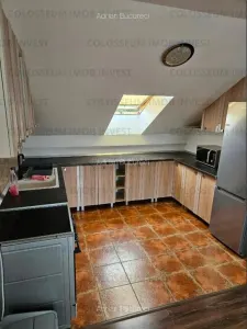 Apartament 3 camere | Semidecomandat | 85 mp | Brasovul Vechi - foto 2