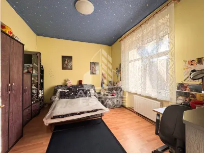 Casa la curte comuna cu 2 familii | 80mp utili | 350 teren | Sagului - foto 4