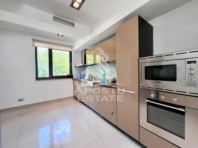 Casa de lux cu 5 camere, 4 bai, piscina privata , zona Aradului - foto 11
