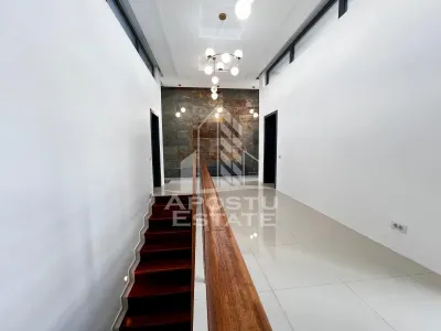 Casa de lux cu 5 camere, 4 bai, piscina privata , zona Aradului - foto 18