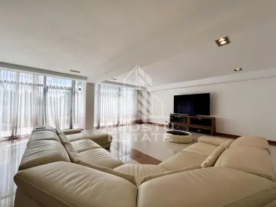 Casa de lux cu 5 camere, 4 bai, piscina privata , zona Aradului - foto 4