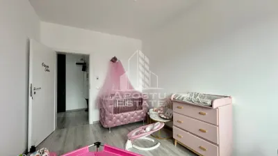 Apartament de vanzare cu 3 camere, etajul intai, Dumbravita - foto 9