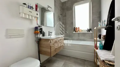 Apartament de vanzare cu 3 camere, etajul intai, Dumbravita - foto 10