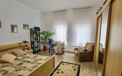 Casa cu 4 camere, , centrala proprie ,zona Parneava - foto 2