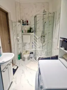 Casa cu 4 camere, , centrala proprie ,zona Parneava - foto 11