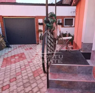 Casa cu 4 camere, , centrala proprie ,zona Parneava - foto 10