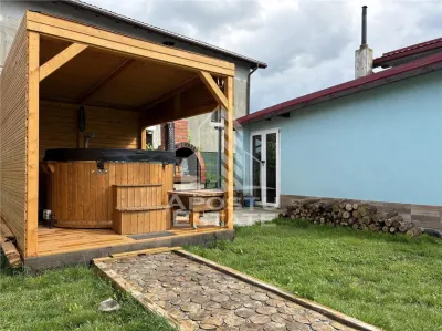Casa cu sediu firma, atelier si apartament separat Mosnita Noua - Mosnita Noua