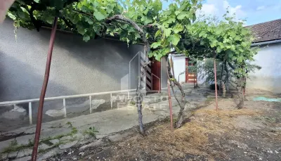 Casa  Micalaca, renovare sau demolare teren 360 mp - Arad
