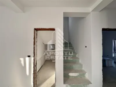 Jumatate de duplex cu 5 camere de vanzare, despartit, Dumbravita - foto 8