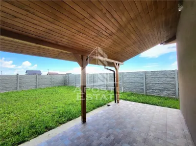 Jumatate de duplex pe parter cu 4 camere si 2 bai, Sag - Sag