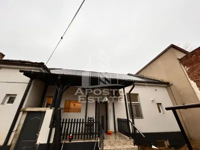 Casa la curte comuna, renovata complet in 2024 in zona Iosefin - foto 17