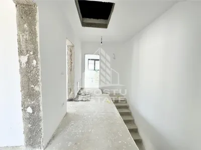 Duplex alipit cu 4 camere situat in vatra satului din Giroc - foto 12